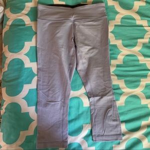 Lululemon crops size 6
